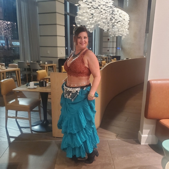 Meet your Posher, Jennifer - Picture 6 of 8